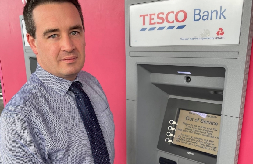Reintroduce cash machines in Prestatyn High Street