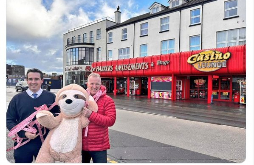 Harkers Amusements and Bingo take centre stage in MP’s winning Seaside Selfie