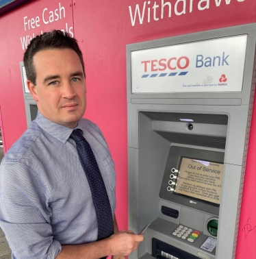 Reintroduce cash machines in Prestatyn High Street